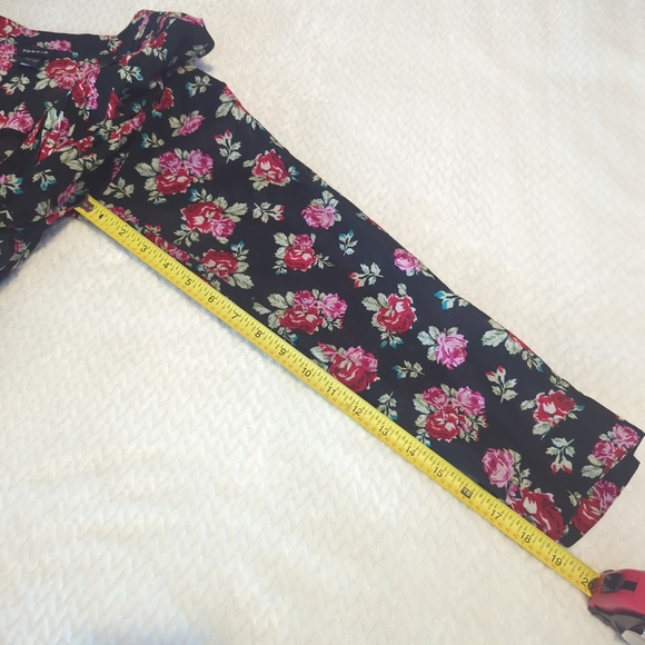 Torrid Blouse Long-Sleeve V-Neck Black Red Floral Women's Plus Size 2X - Picture 6 of 6